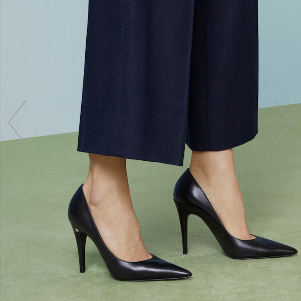 Gucci Malaga Kid High Heel Pump Interlocking GG Logo Black Leather 38.5